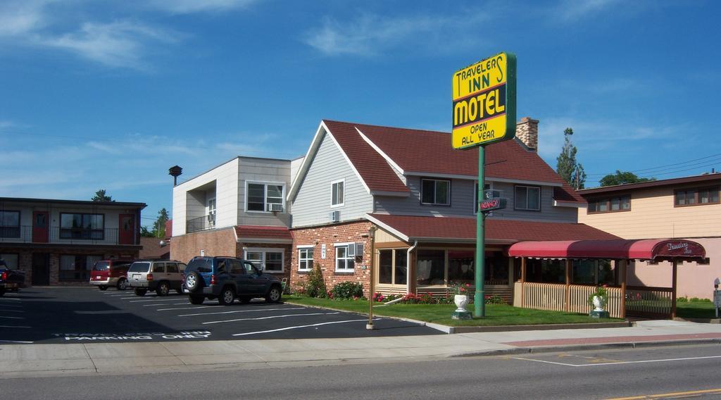 Travelers Inn Motel Eagle River Buitenkant foto