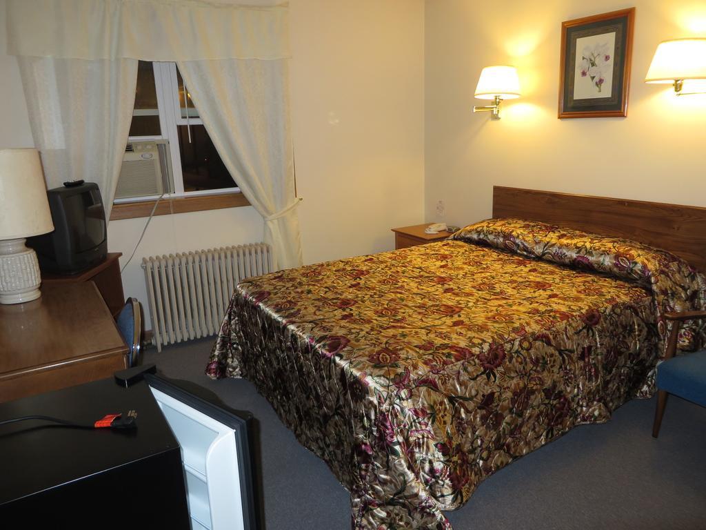 Travelers Inn Motel Eagle River Kamer foto