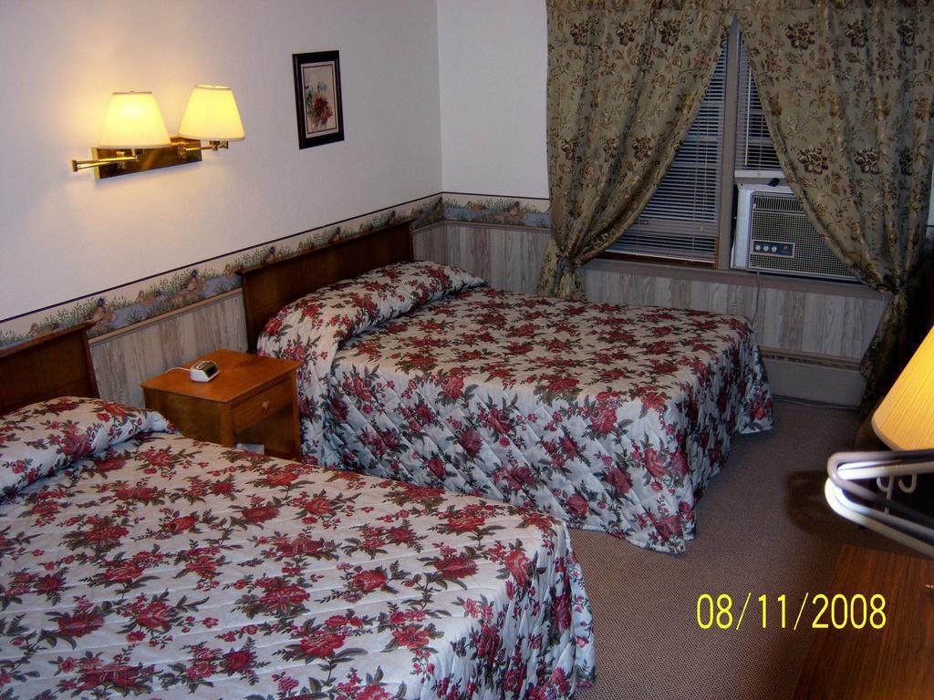 Travelers Inn Motel Eagle River Kamer foto