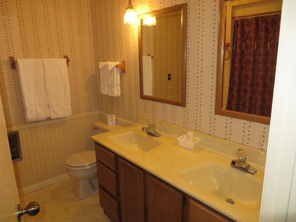 Travelers Inn Motel Eagle River Kamer foto